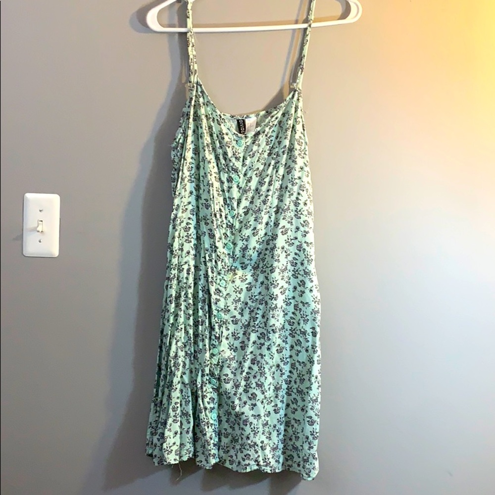 Used, no rips, button up dress, flower design